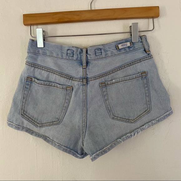 Brandy Melville Shorts - Picture 2 of 4